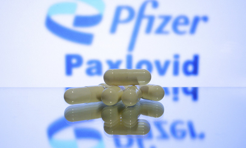 Paxlovid in farmacia, da sconfezionamento a dispensazione: le procedure per il farmacista